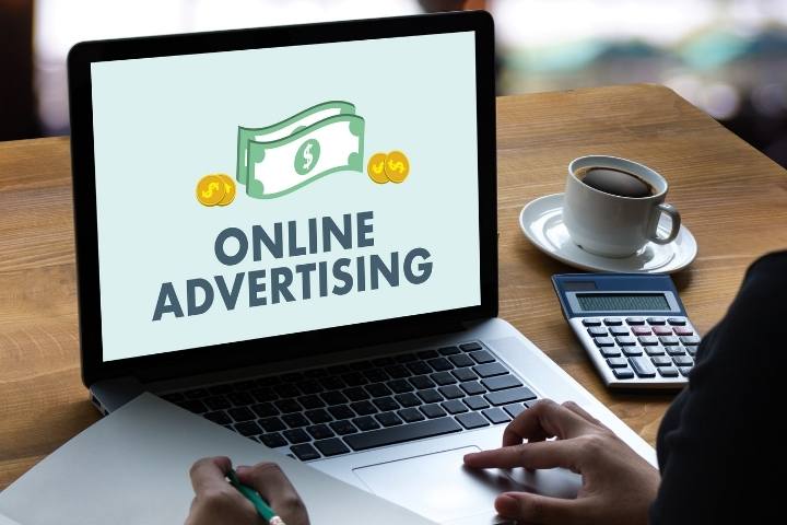 Cómo hacer publicidad en redes sociales para tu base de datos [Guía paso a paso]